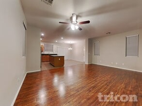 11878 N 154th Ln in Surprise, AZ - Foto de edificio - Building Photo