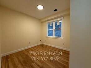 14 Dorr St, Unit #1 in Boston, MA - Building Photo - Building Photo