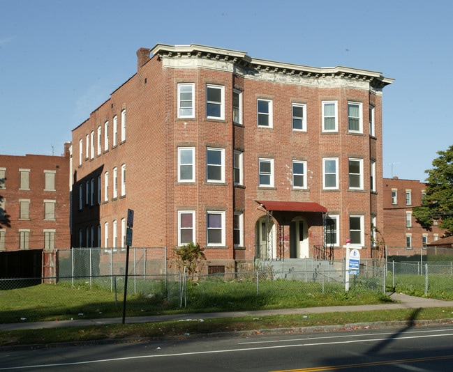 125-127 Franklin Ave in Hartford, CT - Foto de edificio - Building Photo