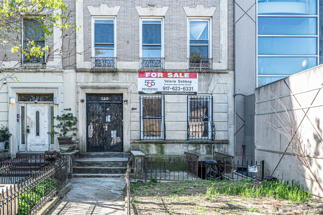 800 Eastern Pky in Brooklyn, NY - Foto de edificio - Building Photo