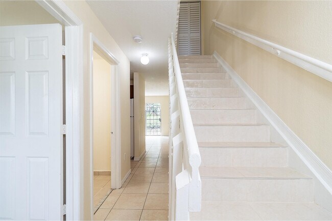 2214 NW 135th Terrace in Opa Locka, FL - Building Photo - Building Photo