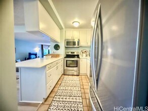 501 Hahaione St in Honolulu, HI - Building Photo - Building Photo