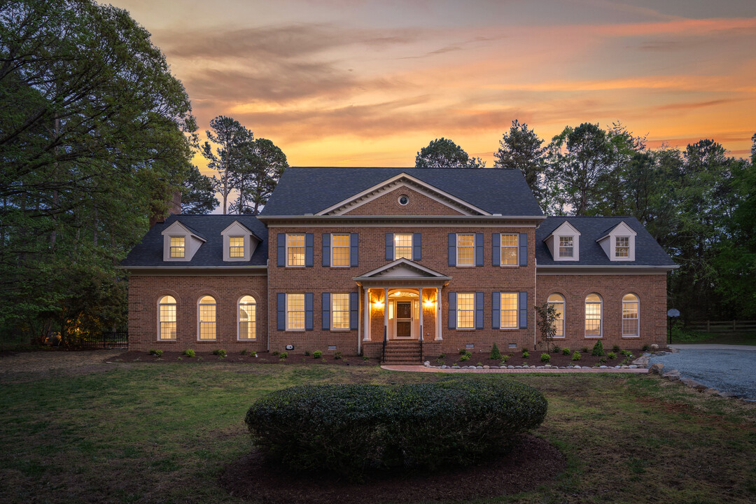 2238 Lakeview Ter in Burlington, NC - Building Photo