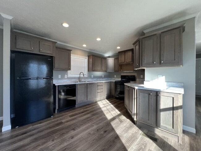 property at 273 Jordanshire Cir
