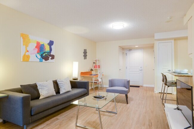 212A Adelaide St W in Toronto, ON - Building Photo - Building Photo