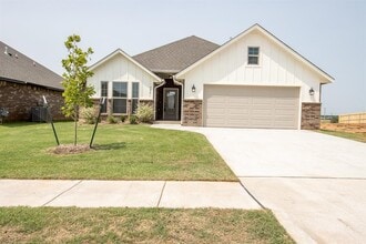 495 Cherrybark Dr in Washington, OK - Building Photo - Building Photo