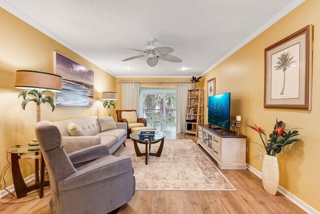 4126 Belair Ln in Naples, FL - Building Photo - Building Photo