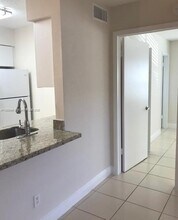 10477 NW 7th St in Pembroke Pines, FL - Building Photo - Building Photo