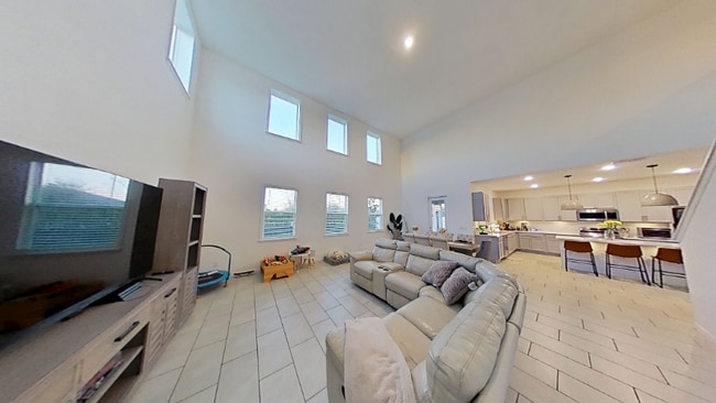 2138 Derwent Dr in Davenport, FL - Foto de edificio - Building Photo