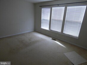 42638 New Dawn Terrace in Ashburn, VA - Building Photo - Building Photo