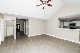 6026 Egypt Dr in Pasadena, TX - Building Photo - Building Photo