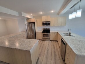 1001 7 Ave in Cold Lake, AB - Building Photo - Building Photo