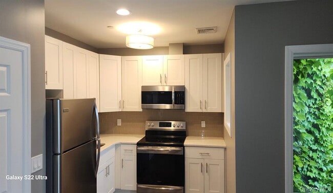 property at 148 E Park Ave