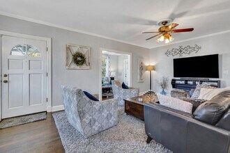 435 E 51st St in Savannah, GA - Building Photo - Building Photo