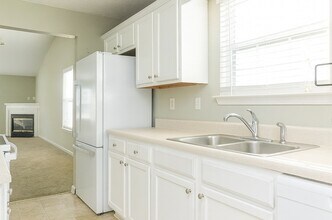 1701 Summerwoods Ln in Griffin, GA - Building Photo - Building Photo