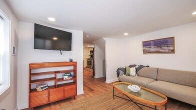 106 N Portland Ave in Ventnor City, NJ - Building Photo - Building Photo