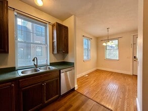 327 Freyling Pl SE in Grand Rapids, MI - Building Photo - Building Photo