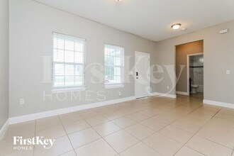 418 Churchill Ct in Poinciana, FL - Building Photo - Building Photo
