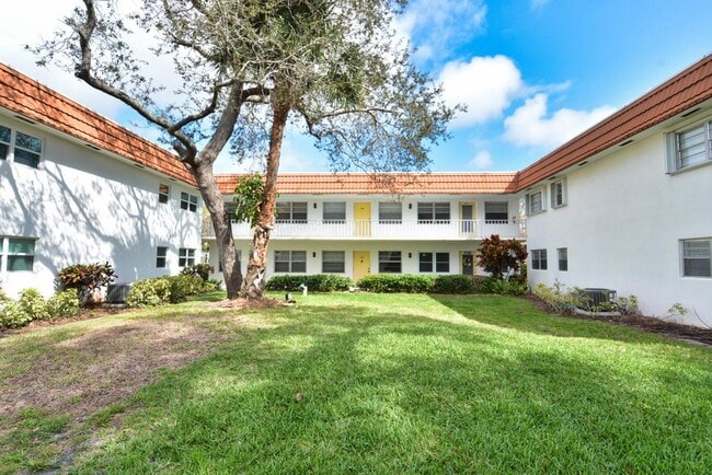 1225 NW 21st St, Unit 3105 in Stuart, FL - Building Photo - Building Photo