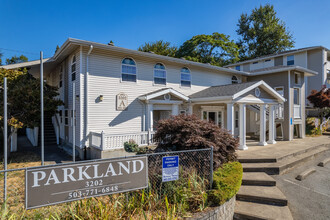 Parkland Apartments in Portland, OR - Foto de edificio - Building Photo