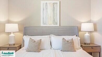 402 W Lincoln St, Unit 348 in Phoenix, AZ - Building Photo - Building Photo