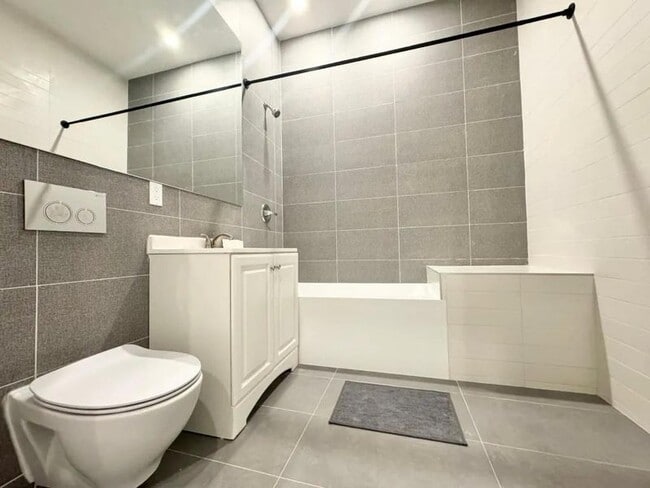 Nice room in a good neighborhood, Unit 1A in Brooklyn, NY - Building Photo - Building Photo