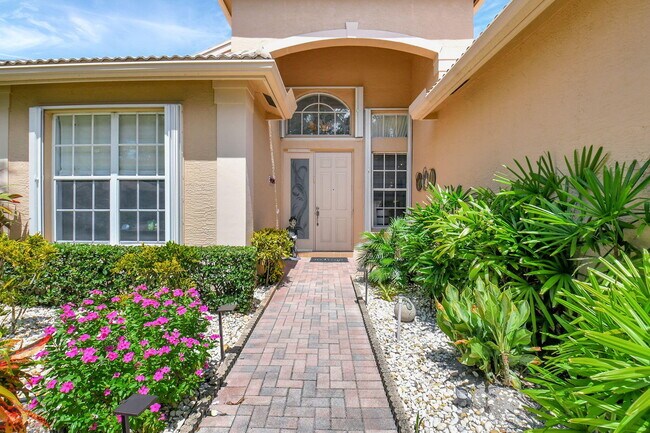 7215 Great Falls Cir in Boynton Beach, FL - Foto de edificio - Building Photo