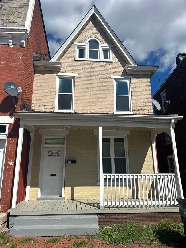 437 S 14th St