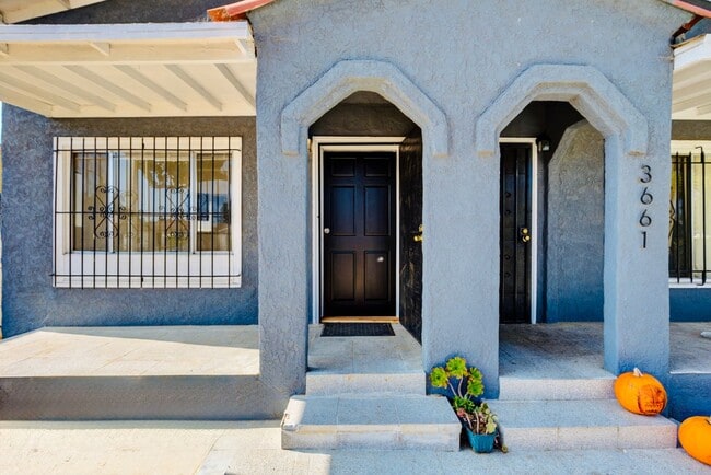 3659 6th Ave in Los Angeles, CA - Building Photo - Building Photo