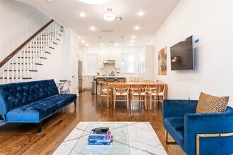 289 Pavonia Ave in Jersey City, NJ - Building Photo - Building Photo