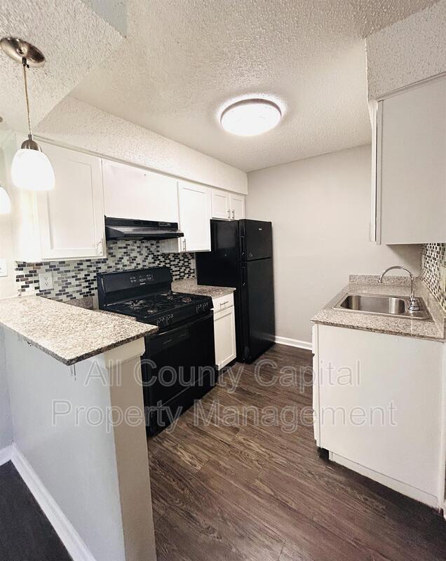 5426 Menchaca Rd in Austin, TX - Building Photo - Building Photo