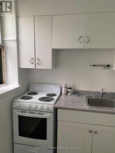 1582 Bathurst St in Toronto, ON - Building Photo - Building Photo