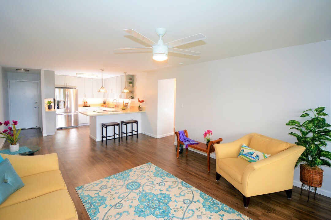 6710 Hawaii Kai Dr in Honolulu, HI - Building Photo