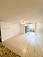 10765 Cleary Blvd in Plantation, FL - Building Photo - Building Photo