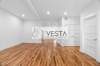 510 Deaverview Rd in Asheville, NC - Foto de edificio - Building Photo