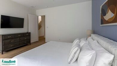 2206 Arroyo Ave, Unit 303 in Dallas, TX - Building Photo - Building Photo