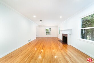 661 Warner Ave in Los Angeles, CA - Building Photo - Building Photo