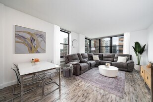 2 Constitution Ct in Hoboken, NJ - Building Photo