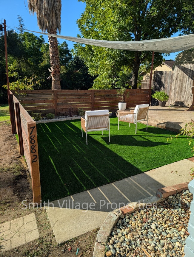 7882 Orange Ave in Fair Oaks, CA - Building Photo - Building Photo