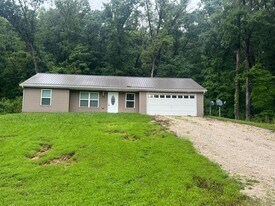 11218 Cumberland Gap Dr in Marthasville, MO - Building Photo