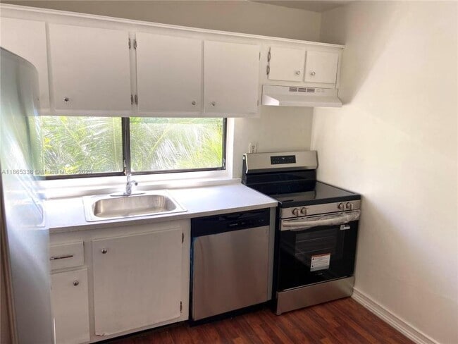 property at 16909 N Bay Rd