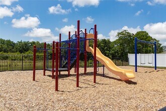 8271 Tanager Sq in New Port Richey, FL - Building Photo - Building Photo