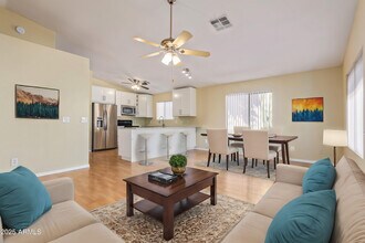 19011 N 12th Dr in Phoenix, AZ - Building Photo - Building Photo