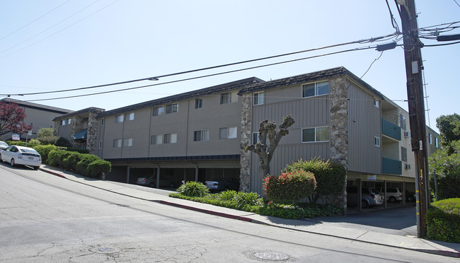 The Royal Apartments in Walnut Creek, CA - Building Photo - Building Photo