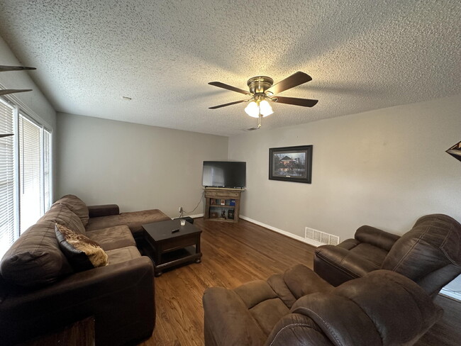 3214 32nd St in Lubbock, TX - Building Photo - Building Photo