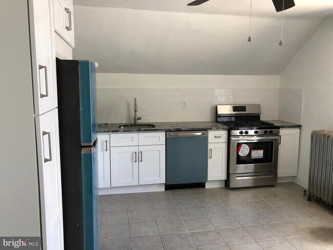 3605 Indian Queen Ln in Philadelphia, PA - Building Photo - Building Photo