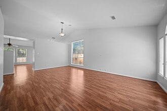 26 Maize Meadow Pl in Spring, TX - Building Photo - Building Photo