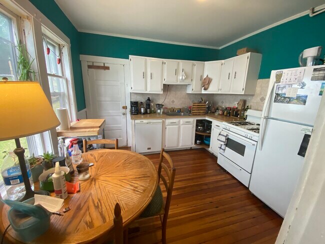 35 Langley Rd, Unit 1 in Boston, MA - Building Photo - Building Photo