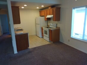 1348-1348 Bramblewood Ln in Eugene, OR - Building Photo - Building Photo