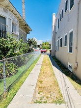 1954 Park Grove Ave in Los Angeles, CA - Building Photo - Building Photo